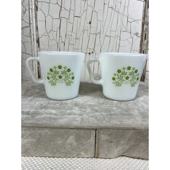 Pyrex Summer Impressions Green Milk Glass Set With 2 Coffee Cups And Creamer - Picture 3 of 12